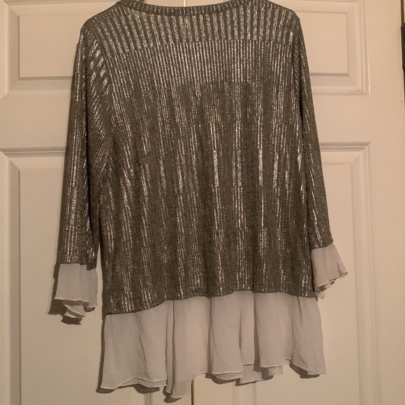 Gold metallic top - Picture 2 of 5